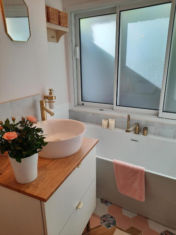 גראנוויל Charmant Logement T2 A 2 Pas De La Mer מראה חיצוני תמונה